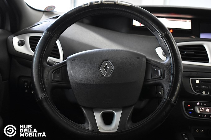 RENAULT Scénic 1.9 dCi 130CV Dynamique